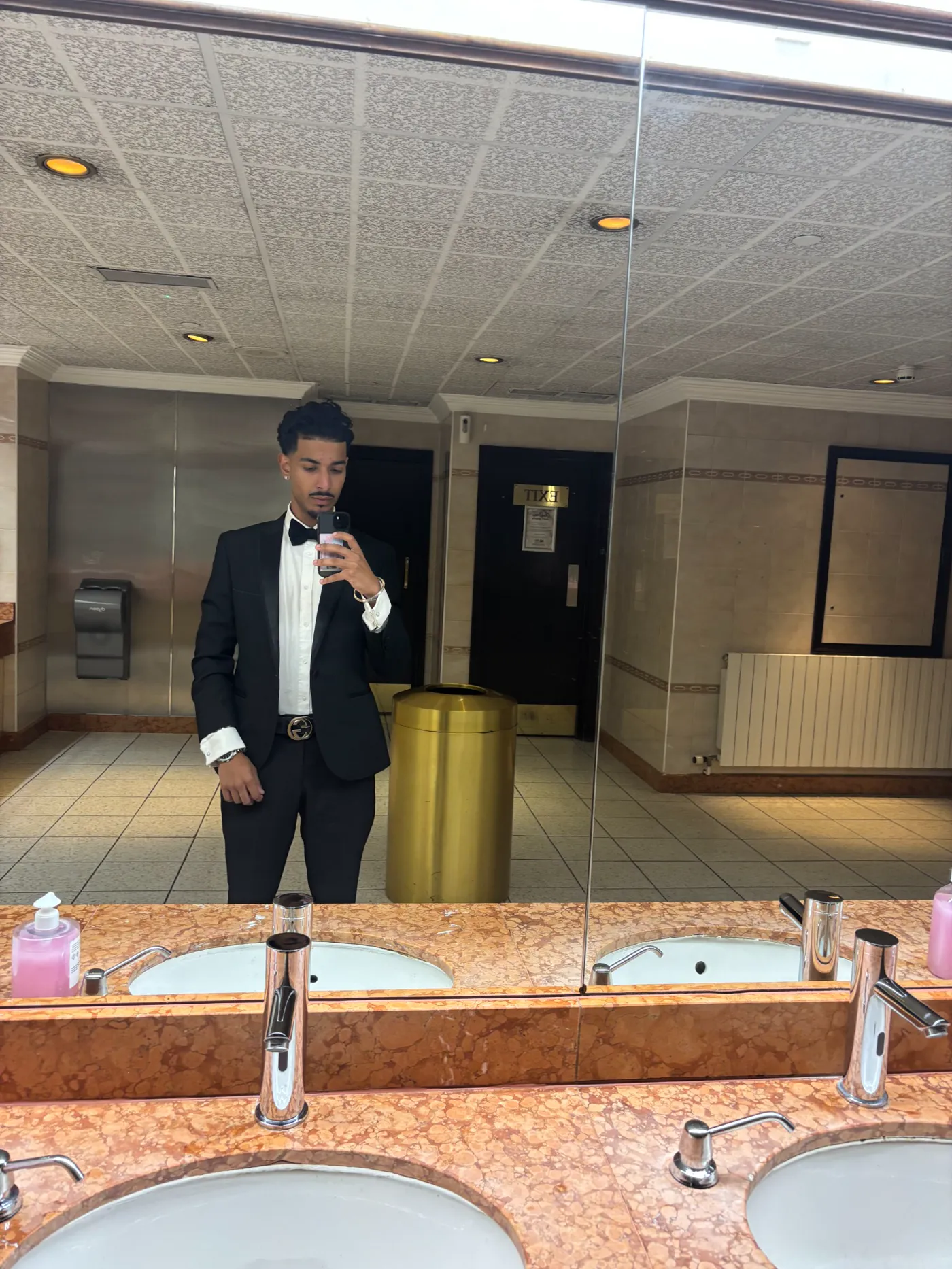 Amaran dressed for an event